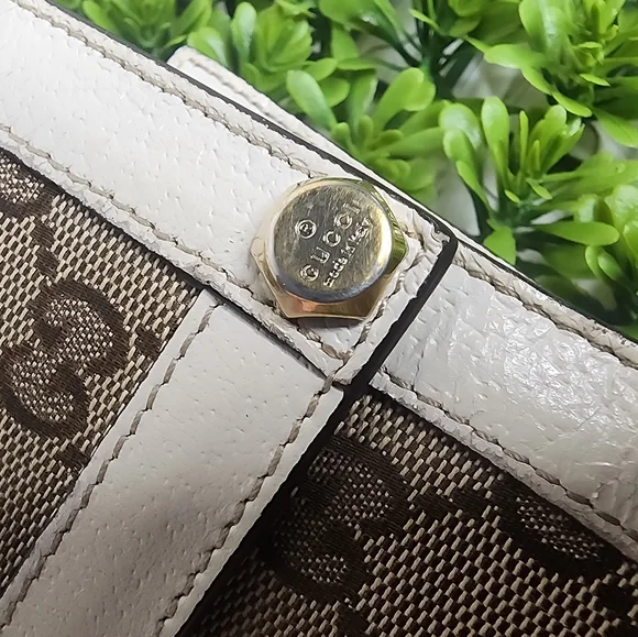 Gucci With COA Bifold Wallet - Picture 5 of 12